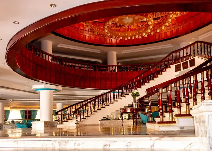 Otel The Palace 5*